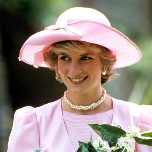 Everything to Know About Princess Diana Statue Unveiling 4