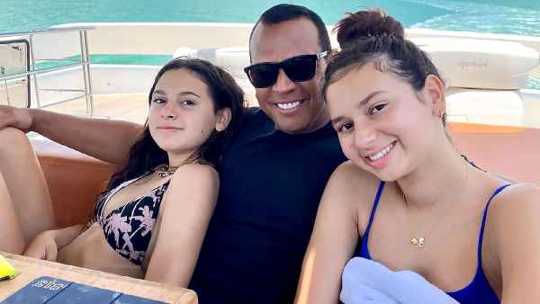 Family Time A Rod Hits Beach With His Daughters Amid J Lo Split Drama