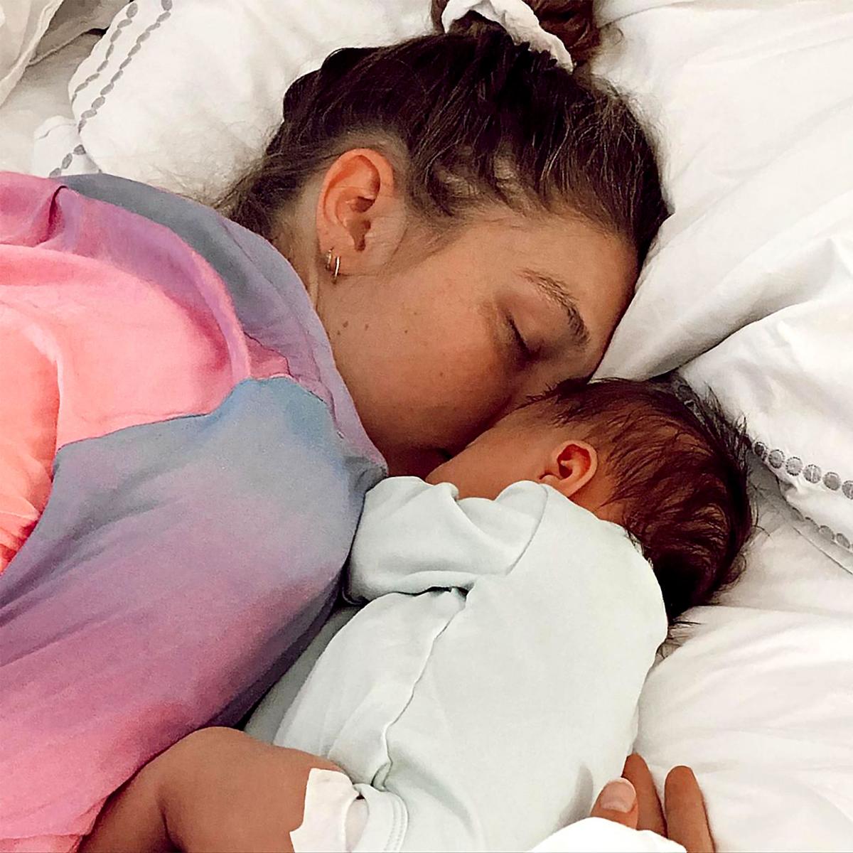 Gigi Hadid, Zayn Malik'S Daughter'S Baby Album: Family Photos