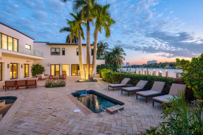 Go Inside Jennifer Lopez and Ben Affleck’s Lavish Waterfront Miami Vacation Pad Amid Their Romantic Getaway