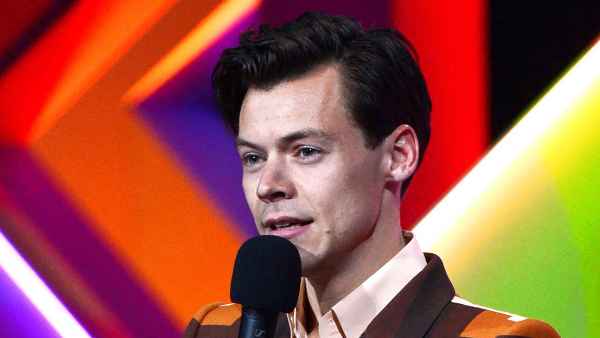 Wait, What? Harry Styles Fans Are Worried He's Lost His British Accent