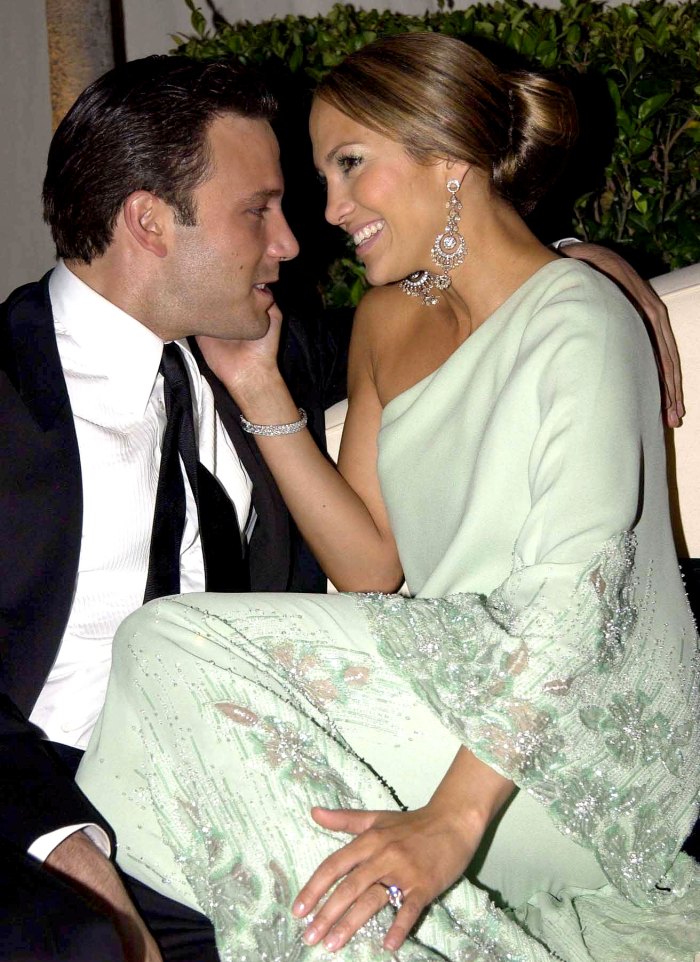 Jennifer Lopez, ex-publicitária afirma que ainda tem o anel de noivado de Ben Affleck