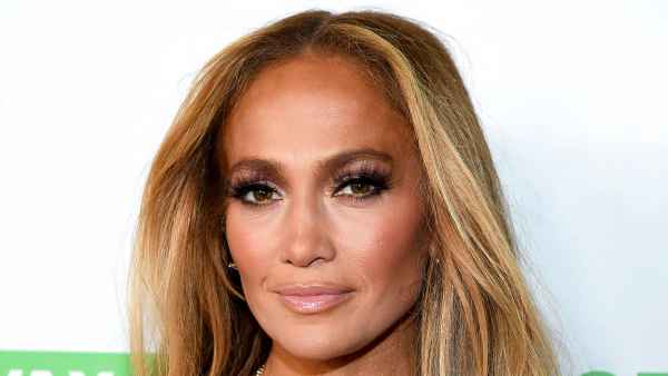 Jennifer Lopez Proves the #JLoGlow Runs in the Family in Radiant New Pic