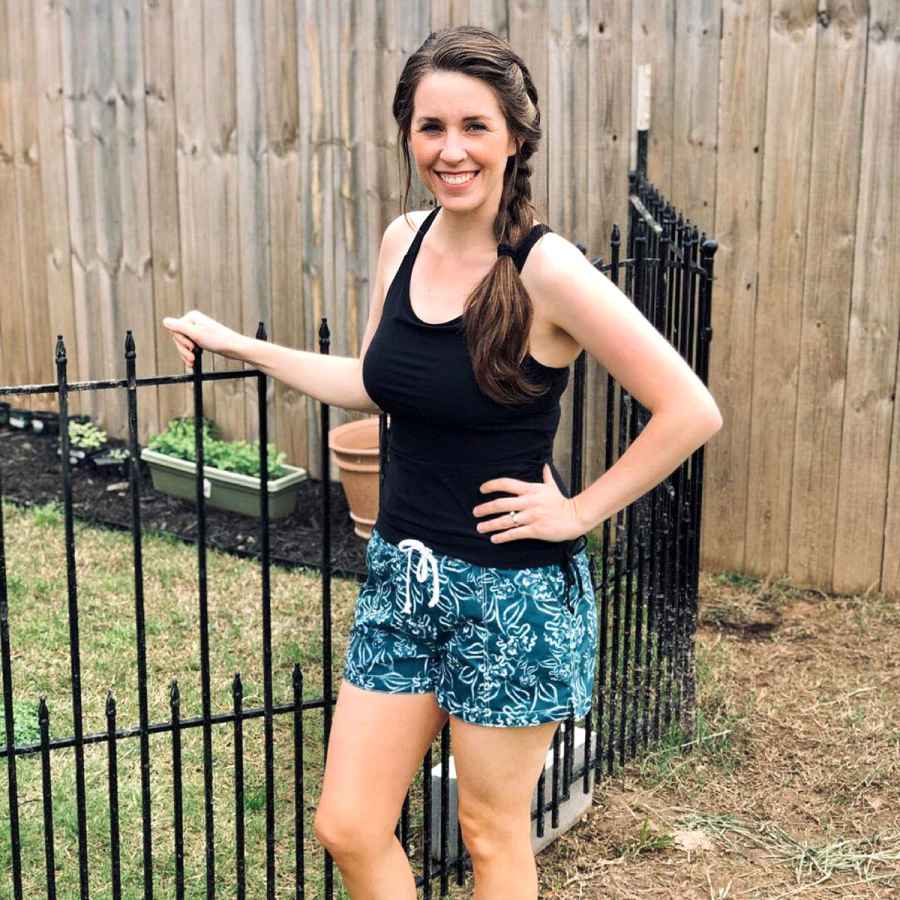 Jill Duggar Poses Swimwear Summer Approaches