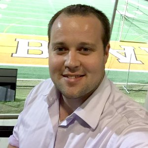 Josh Duggar Live With Close Friends Lacount Maria Reber What Know