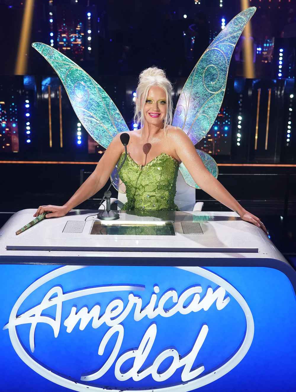 Katy Perry Bleaches Her Eyebrows to Complete Tinker Bell Transformation