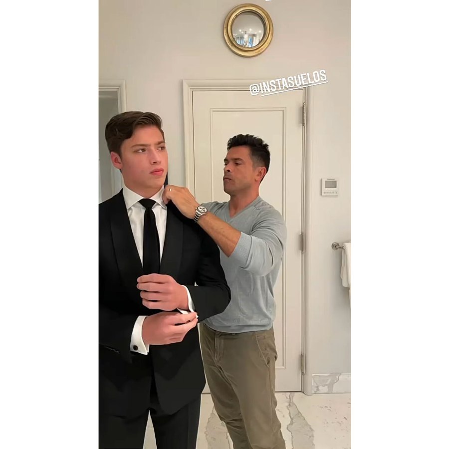Kelly Ripa and Mark Consuelos Son Joaquin Goes to Prom in Dads Tuxedo 3