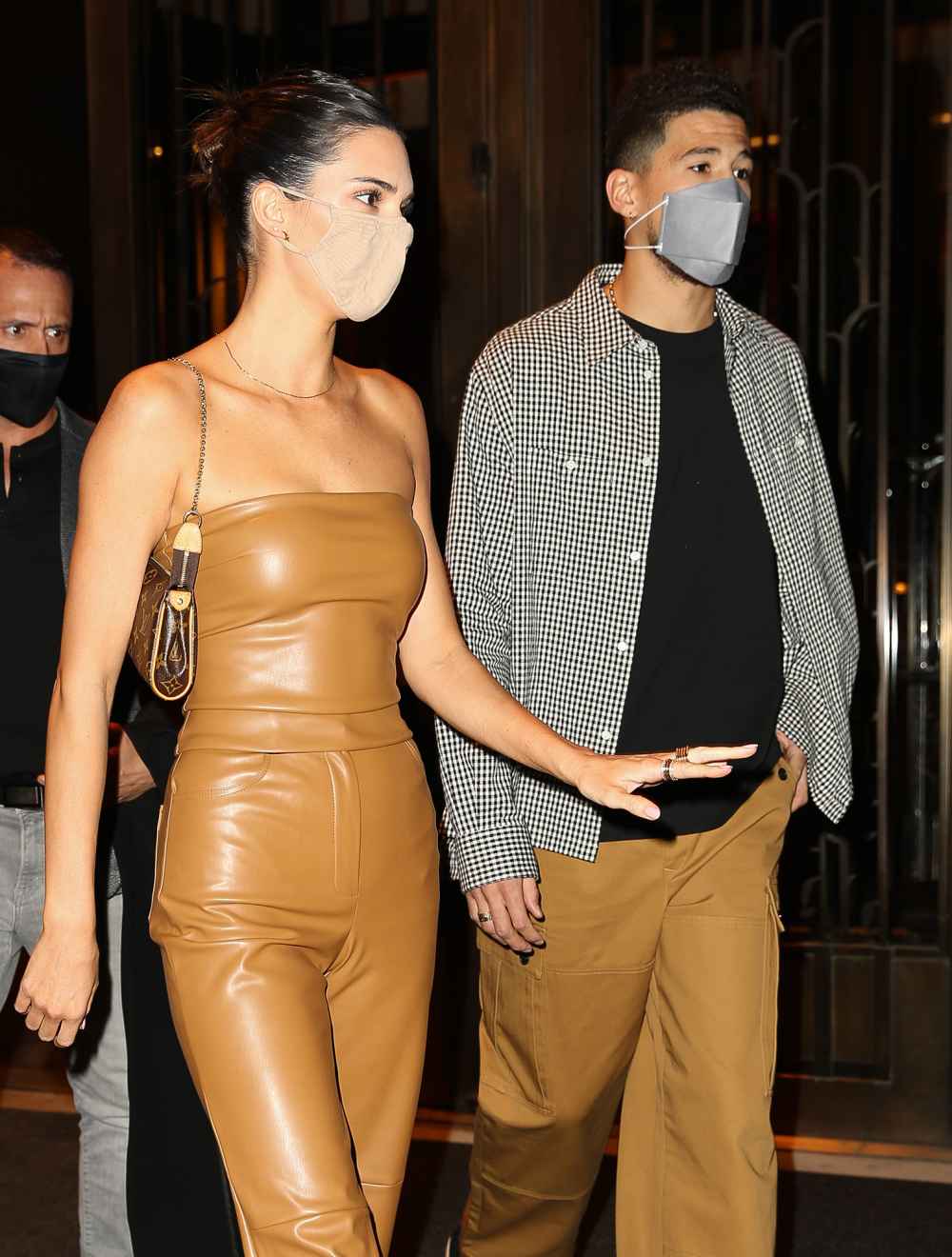 Kendall Jenner Convinces Khloe Kardashian She&rsquo;s Engaged to Devin Booker in Epic Prank: Video