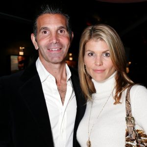 Lori Loughlin and Mossimo Giannulli Ask Permission to Vacation in Mexico While on Probation