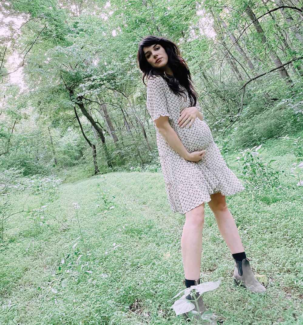 Pregnant Shenae Grimes-Beech Is Battling Prenatal Depression: ‘Hit Me Like a Ton of Bricks'