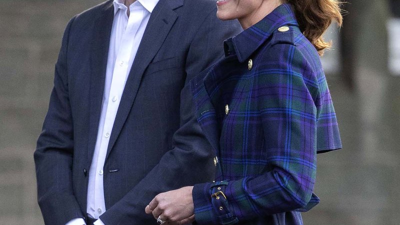 Prince William Duchess Kate Are All Smiles Scotland Tour Amid Prince Harry Drama 001