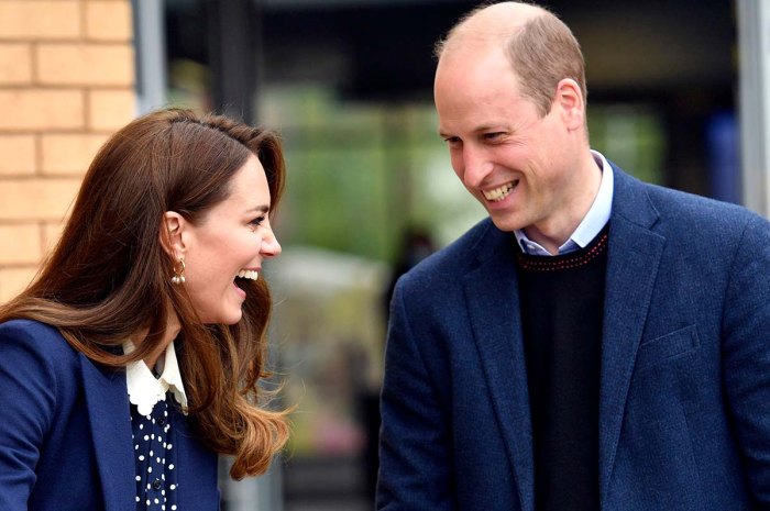 Romance Rewind Príncipe William Kate visita a universidade onde eles se conheceram