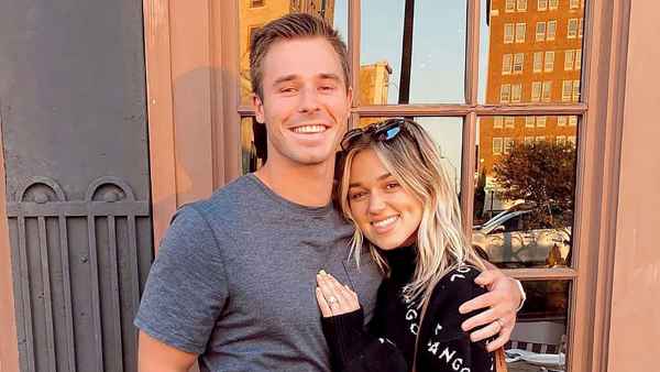 Sadie Robertson and Christian Huff Share Family Photos With 2-Week-Old Daughter Honey 5 Feature