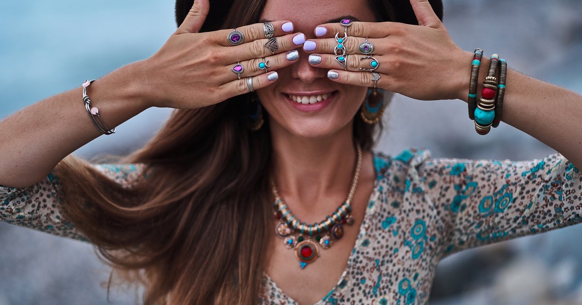 11 Amazing Boho Jewelry Pieces That Can Elevate Any Outfit
