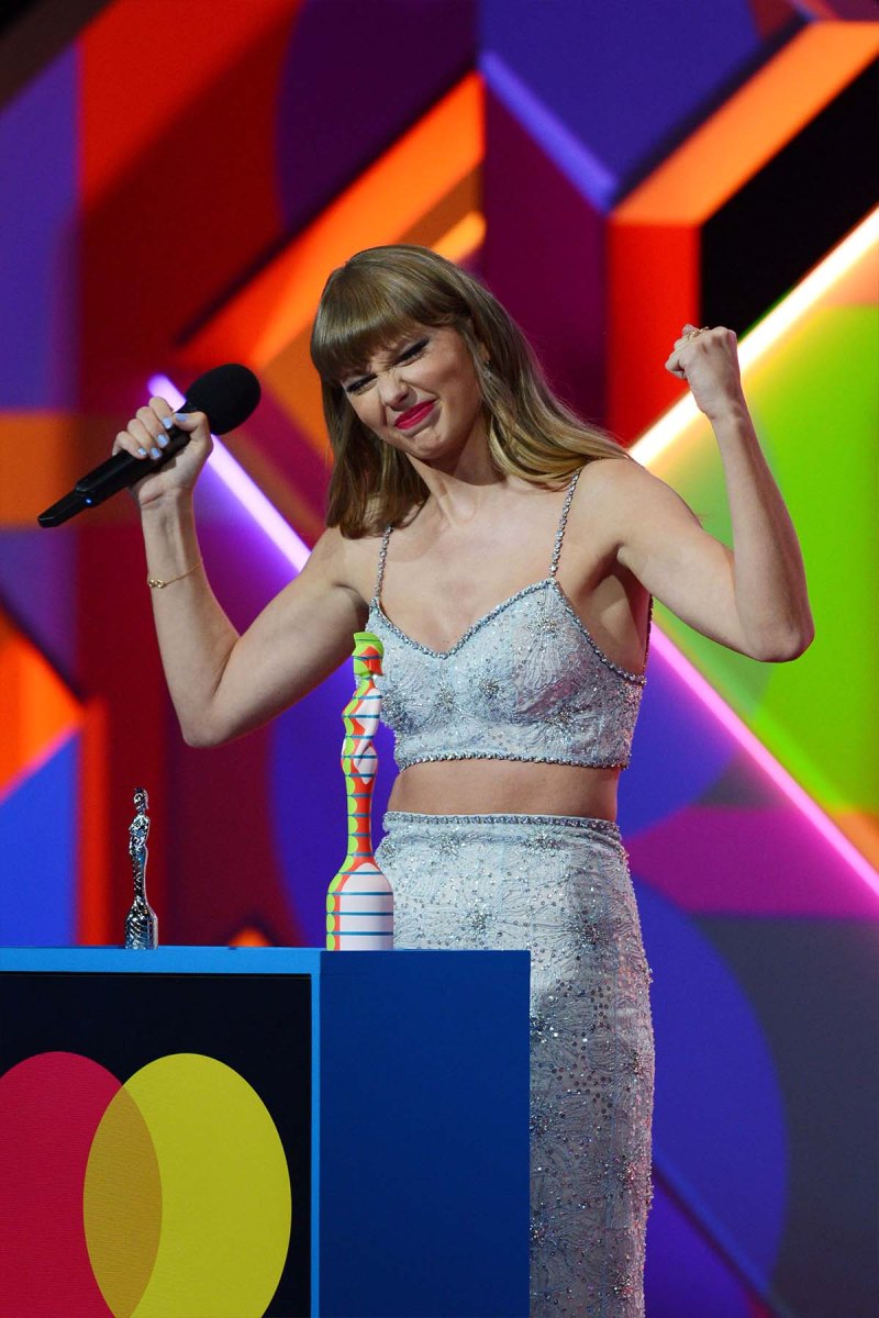 Taylor Swifts Sparkly Crop Top Stole Show 2021 BRIT Awards