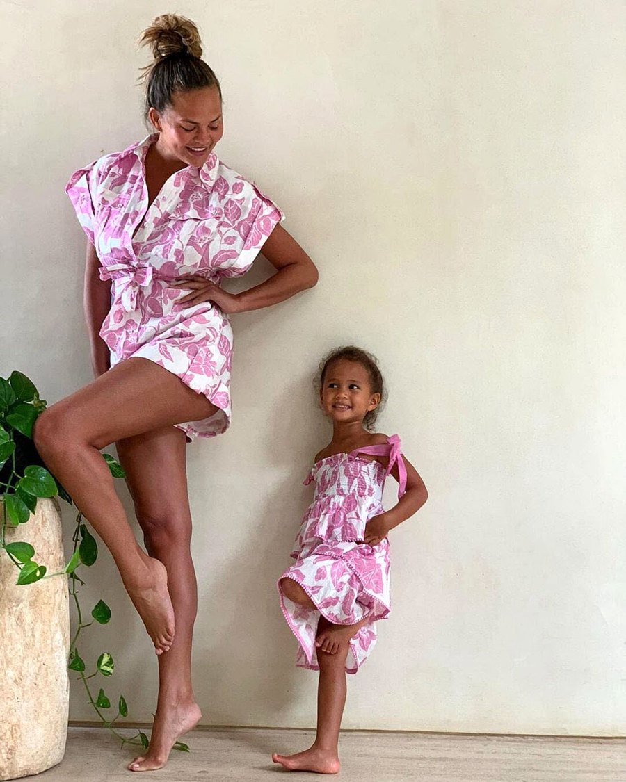 Twinning Celebrities Their Look-Alike Kids Luna Chrissy Teigen