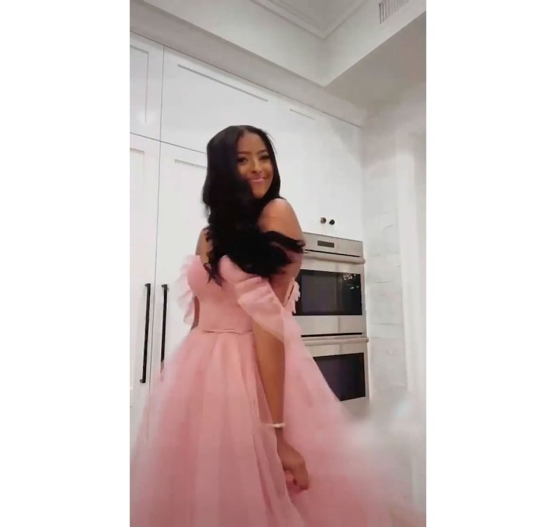 Vanessa Bryant Daughter Natalia Poses for Prom Pictures in Pink Dress 4