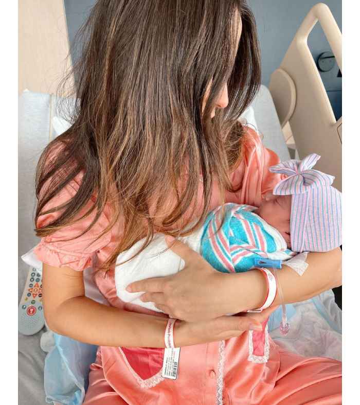 Arielle Charnas Gives Birth
