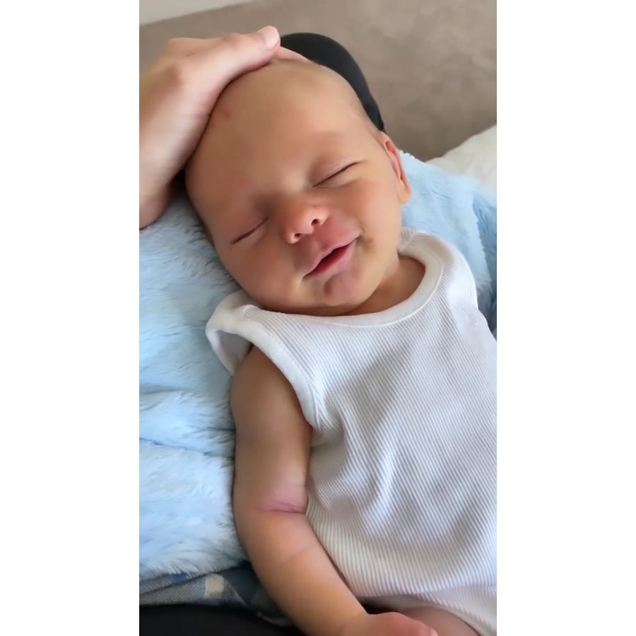 Bachelor Lauren Bushnell Shares Footage From 2-Week-Old Son Dutton Birth 5