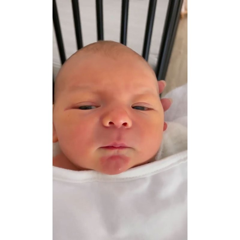 Bachelor Lauren Bushnell Shares Footage From 2-Week-Old Son Dutton Birth 7