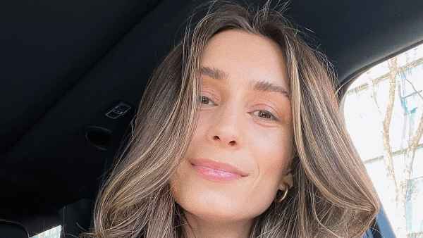 Bachelor’s Pregnant Astrid Loch Shows Baby Bump Progress: I’ve ‘Popped’