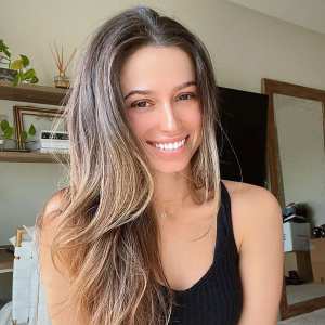 Bachelor Nation Supports Kristina Schulman’s ‘Emotional’ Skin Struggle