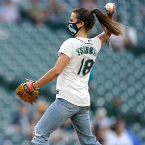 Bachelorette's Katie Thurston Throws Out First Pitch at Seattle Mariners Game