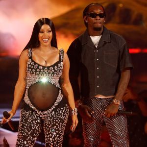 Cardi B Is Pregnant Debuts Baby Bump on Stage With Offset at BET Awards