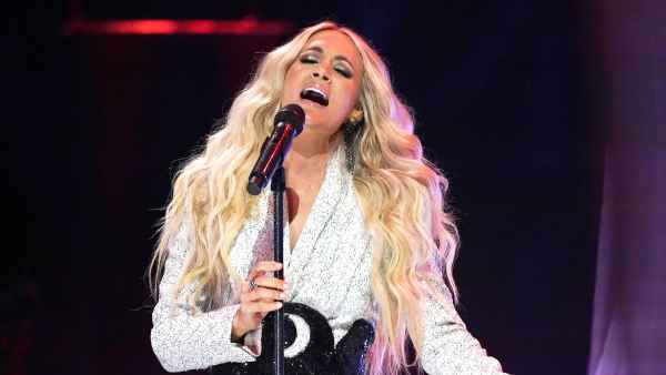 Carrie Underwood Wore Head-to-Toe Sequins for Her 2021 CMTs Performance