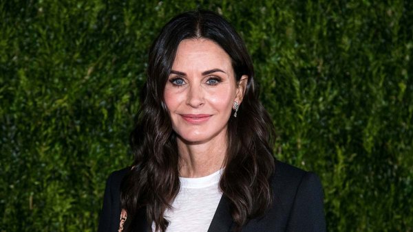 Courteney Cox Eating Her Way Through Disneyland Is Summertime Mood