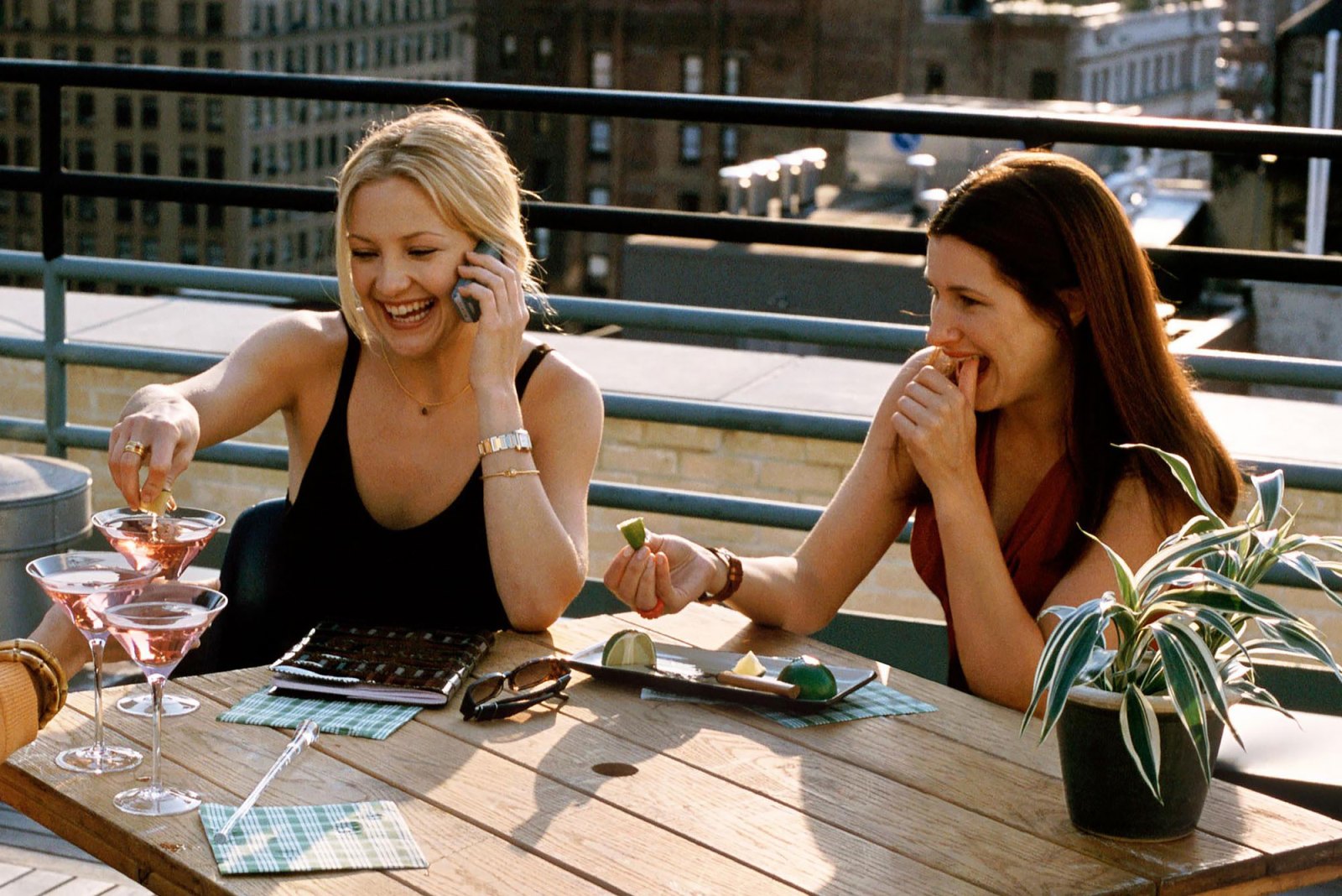 Kate Hudson, Kathryn Hahn Reunite 18 Years After 'How to Lose a Guy