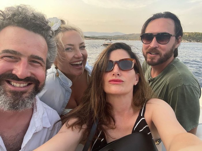 Former Costars Kate Hudson and Kathryn Hahn Reunite for Double Date