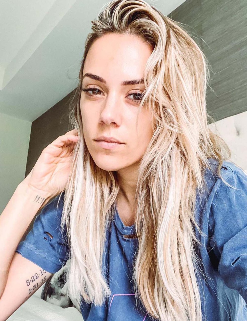 Jana Kramer Theres Still Hate Hurt With Mike Caussin Amid Divorce