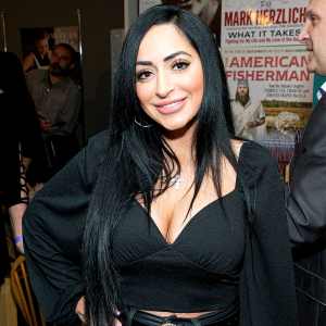 Jersey Shores Angelina Pivarnick Admits Pandemic Added Stress Her Marriage