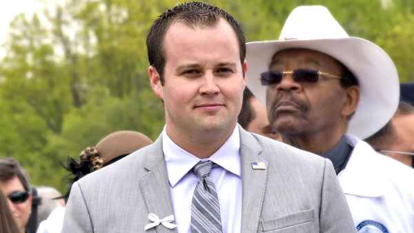 Josh Duggars Trial Pushed Back 4 Months Amid Child Pornography Arrest