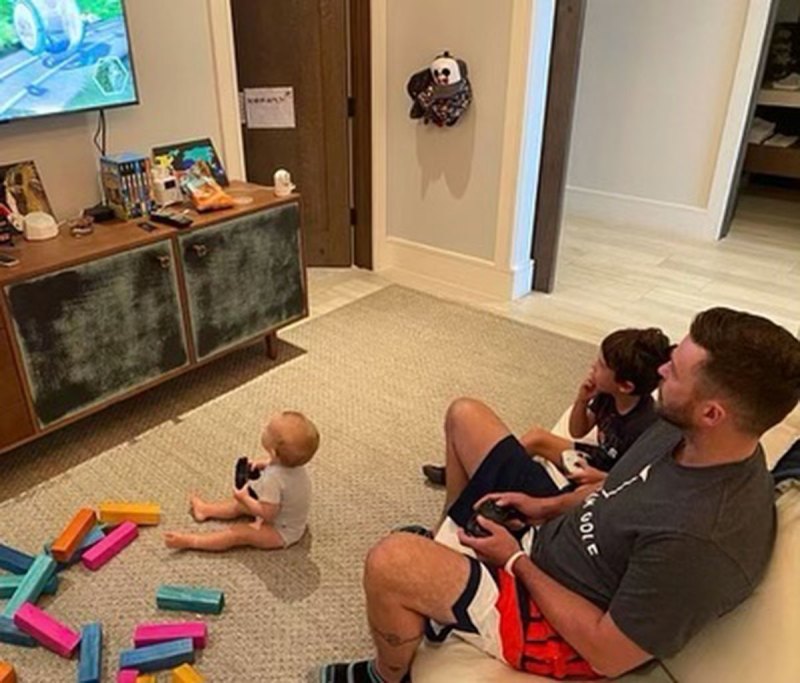 Justin Timberlake Shares 1st Pic of Son Phineas While Celebrating Father’s Day