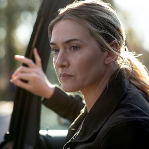 Kate Winslet Wears a Wig and Fake Eyebrows in ‘Mare of Easttown’