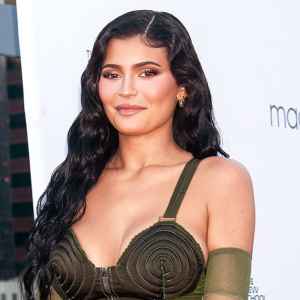 Kylie Jenner Was Hand-Sewn Into Her Vintage Dress for Red Carpet Appearance