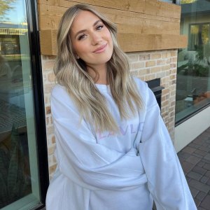 Lauren Burnham Shows Postpartum Body 11 Days After Birth 3