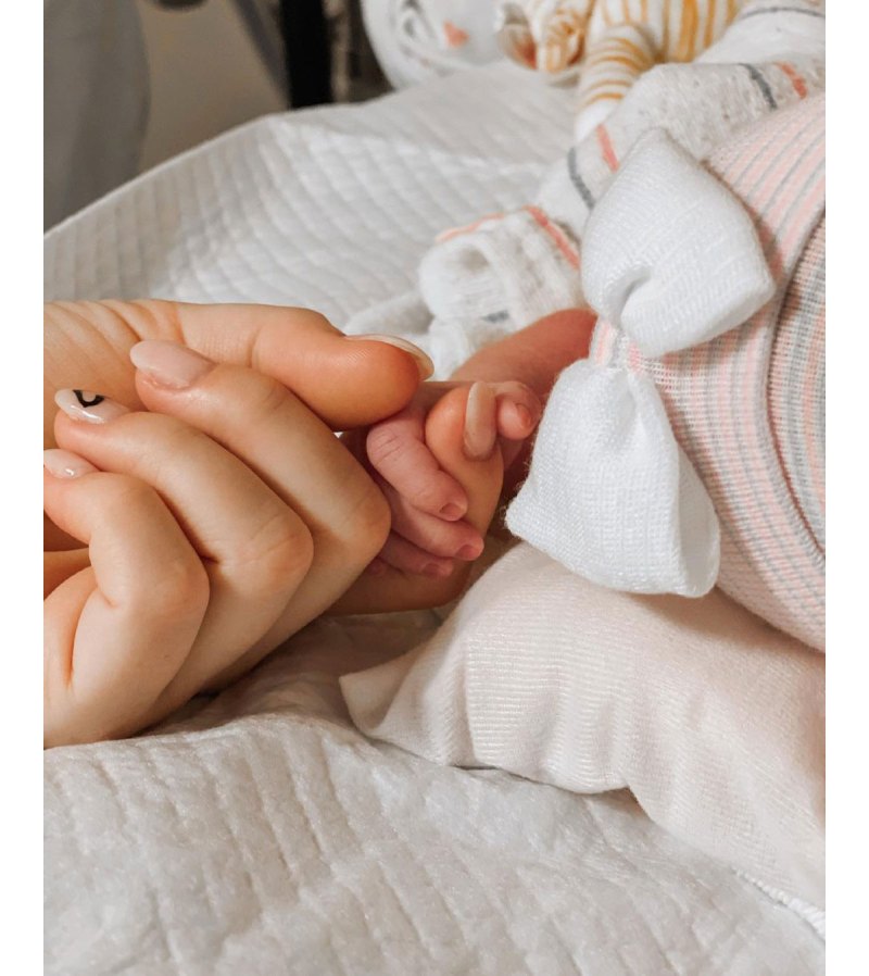 Lauren Burnham and Arie Luyendyk Jr Share 1st Photos of Newborn Twins 3
