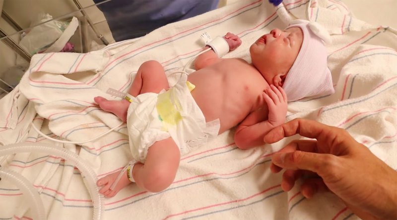 Lauren Burnham and Arie Luyendyk Jr Share 1st Photos of Newborn Twins Vlog 15