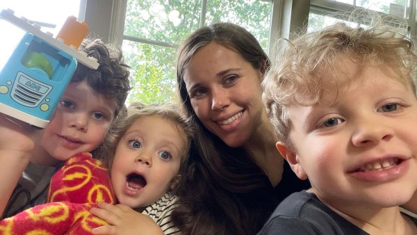 Pregnant Jessa Duggar Camps With Family Amid Counting On Cancellation