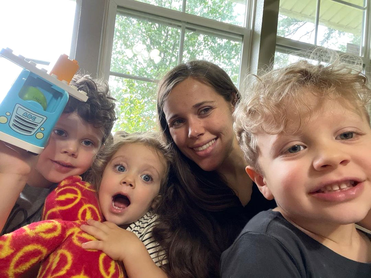 Pregnant Jessa Duggar Camps With Family Amid Counting On Cancellation