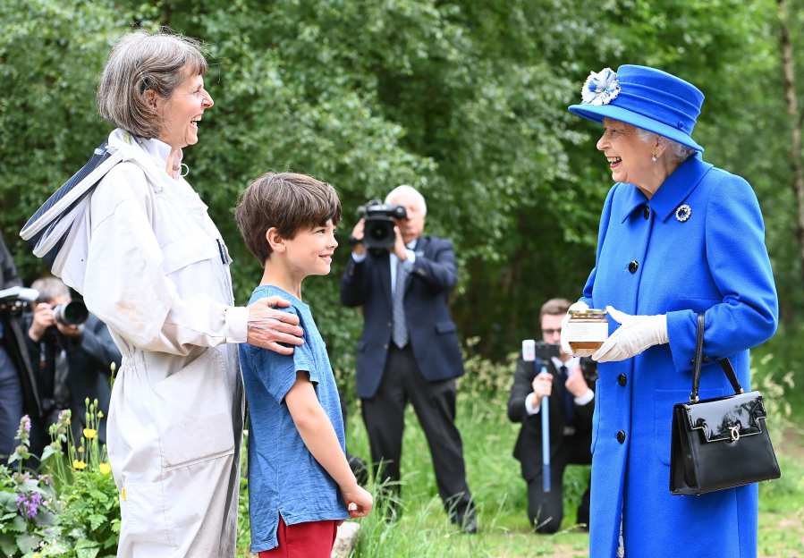 Queen Elizabeth, Princess Anne Have Mother-Daughter Outing in Scotland: Pics