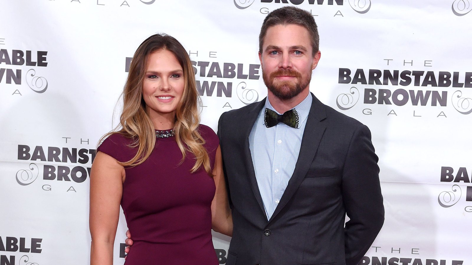 Stephen Amell Asked to Leave Flight Following Fight With Wife Cassandra