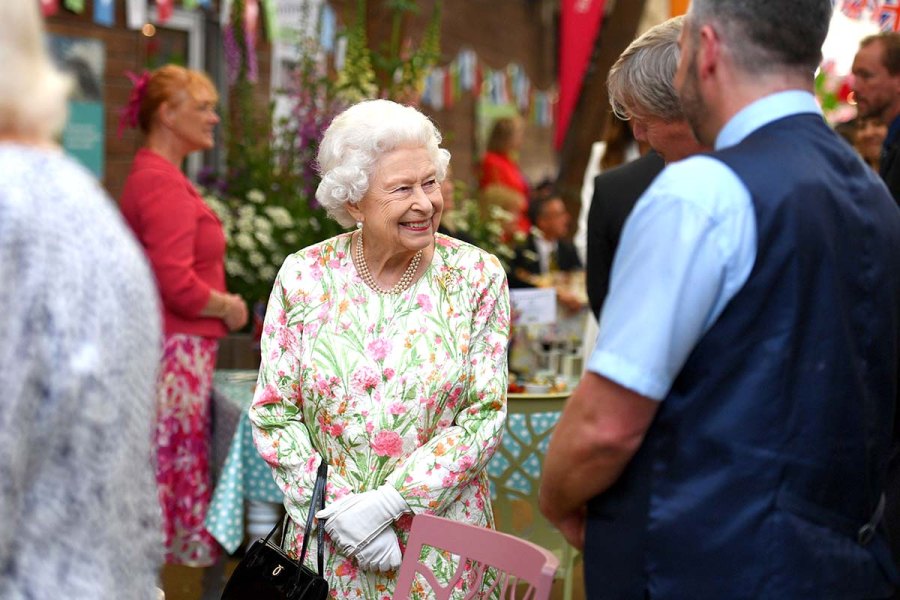 The Queen Charles William Kate Reunite Public After Philips Funeral