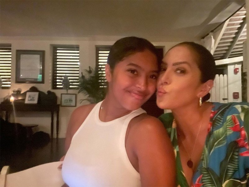 Vanessa Bryant and Daughters Vacation in Jamaica With Late Kobe Bryant Family 7
