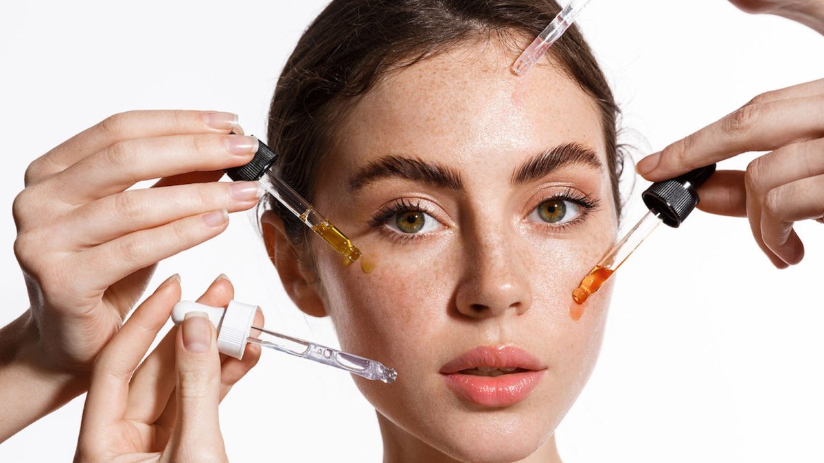 collagen-boosting-damage-corrector-taking-5-years-off-shoppers-faces-001