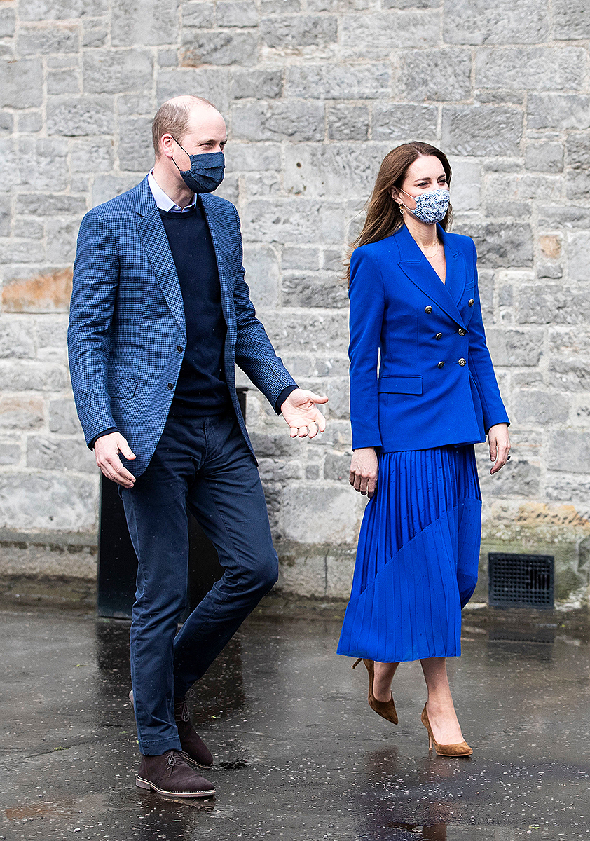 duchess-kate-middleton-blue-skirt