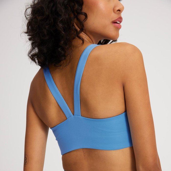 11 Best Posture Corrector Bras and Posture Support Bras — Our Top Picks 6 girlfriend-collective-posture-support-sports-bra